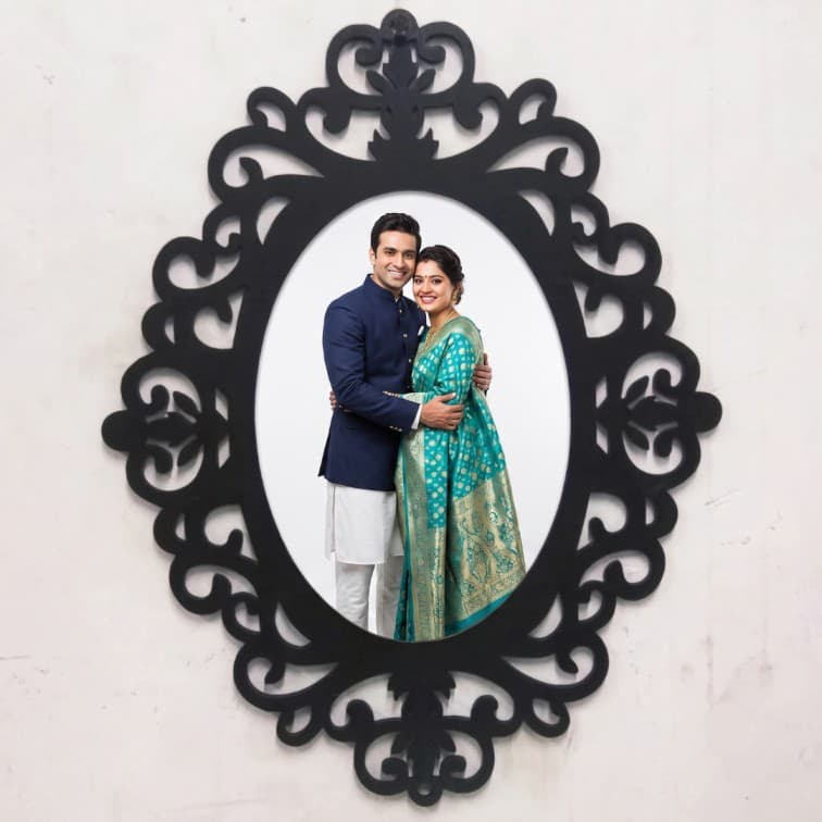 Decorative Wall Hanging Photo Frame (18x14 Inch)